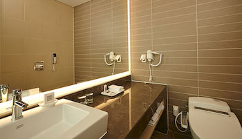 Mayplace Hotel 3*