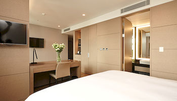 Mayplace Hotel 3*