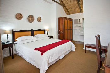 Protea Hotel by Marriott Oudtshoorn Riempie Estate 3*