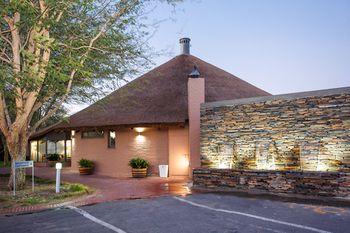 Protea Hotel by Marriott Oudtshoorn Riempie Estate 3*