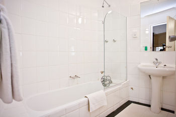 Protea Hotel by Marriott Oudtshoorn Riempie Estate 3*