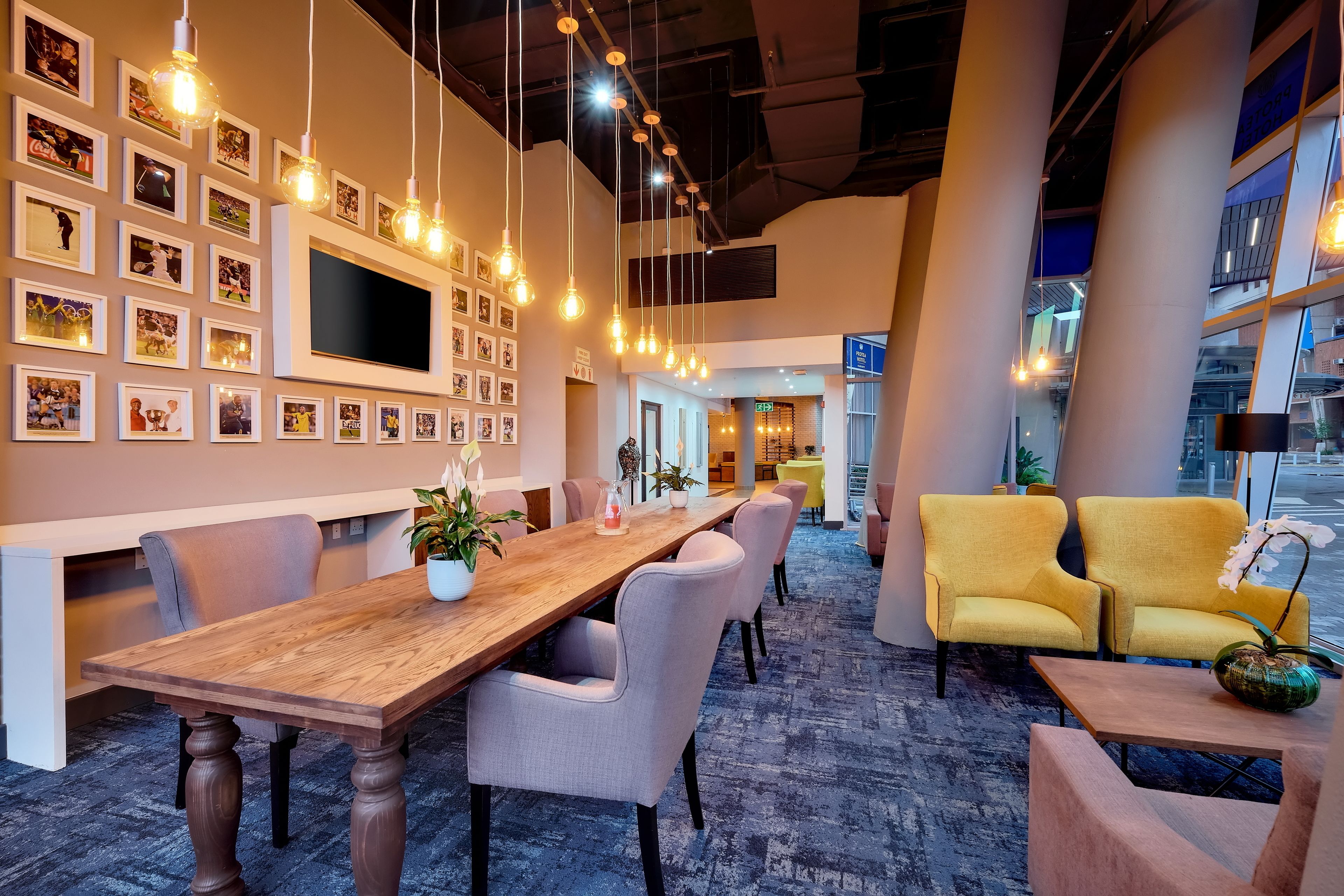 Protea Hotel by Marriott Pretoria Loftus Park 3*