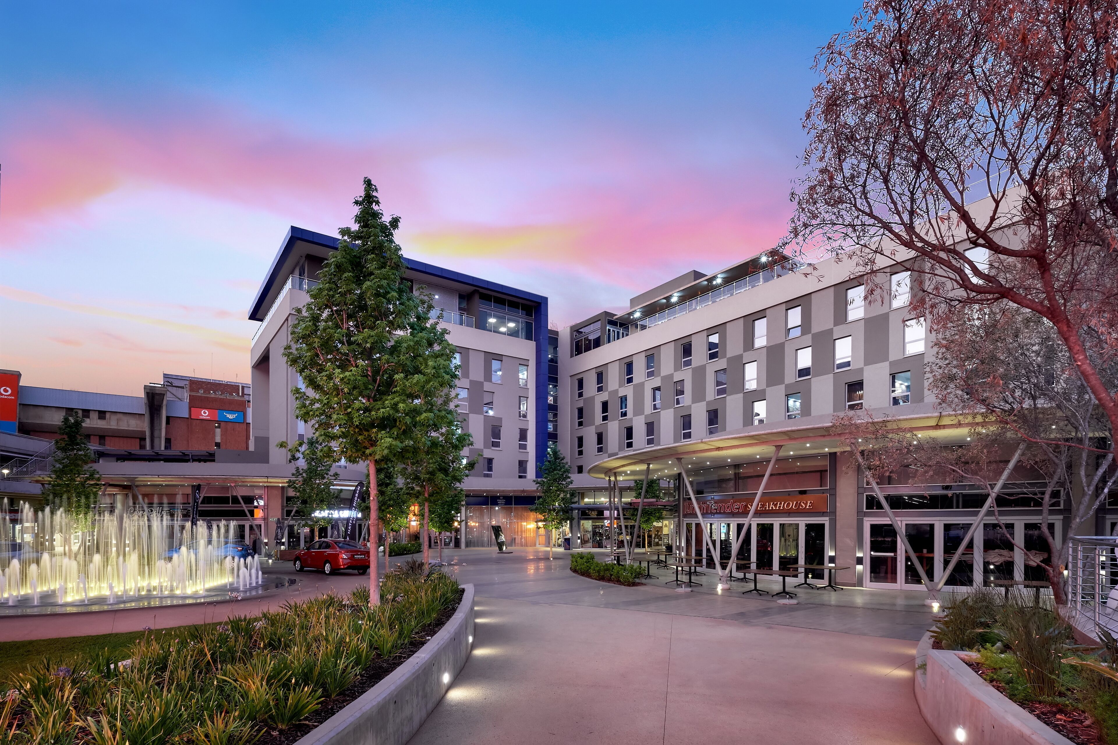 Protea Hotel by Marriott Pretoria Loftus Park 3*