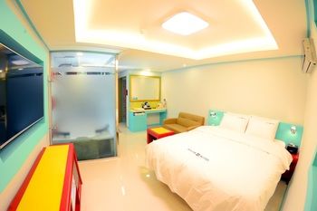 Sugar Hotel 3*