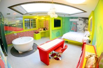 Sugar Hotel 3*