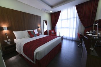 Ramada Encore by Wyndham Kuwait Downtown 4*