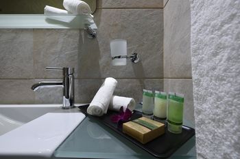 Ramada Encore by Wyndham Kuwait Downtown 4*