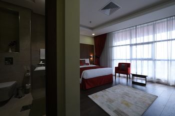 Ramada Encore by Wyndham Kuwait Downtown 4*