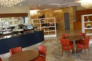 Ramada Encore by Wyndham Kuwait Downtown 4*