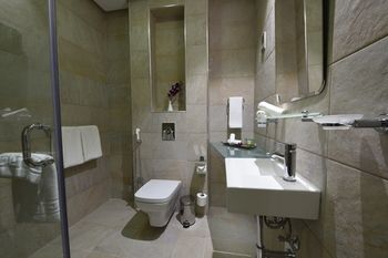 Ramada Encore by Wyndham Kuwait Downtown 4*