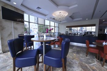 Ramada Encore by Wyndham Kuwait Downtown 4*