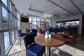 Ramada Encore by Wyndham Kuwait Downtown 4*