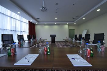 Ramada Encore by Wyndham Kuwait Downtown 4*