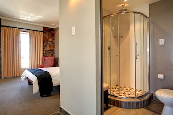 Protea Hotel by Marriott Mossel Bay 4*