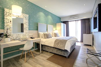 Protea Hotel by Marriott Mossel Bay 4*