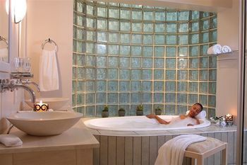 Protea Hotel by Marriott Mossel Bay 4*