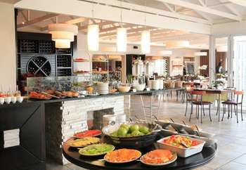 Protea Hotel by Marriott Mossel Bay 4*