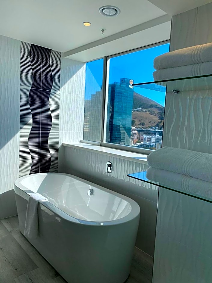Hotel Sky Cape Town 3*