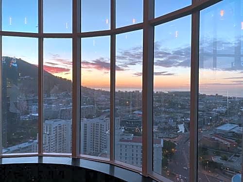 Hotel Sky Cape Town 3*