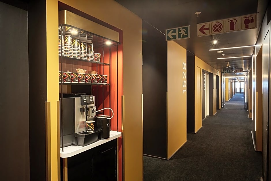 Hotel Sky Cape Town 3*