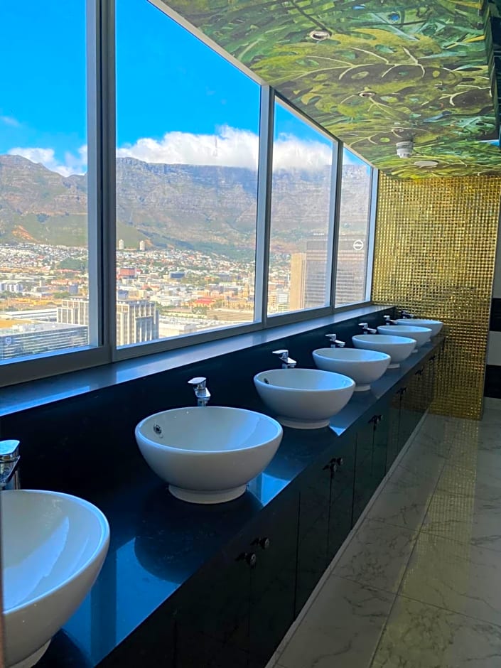 Hotel Sky Cape Town 3*