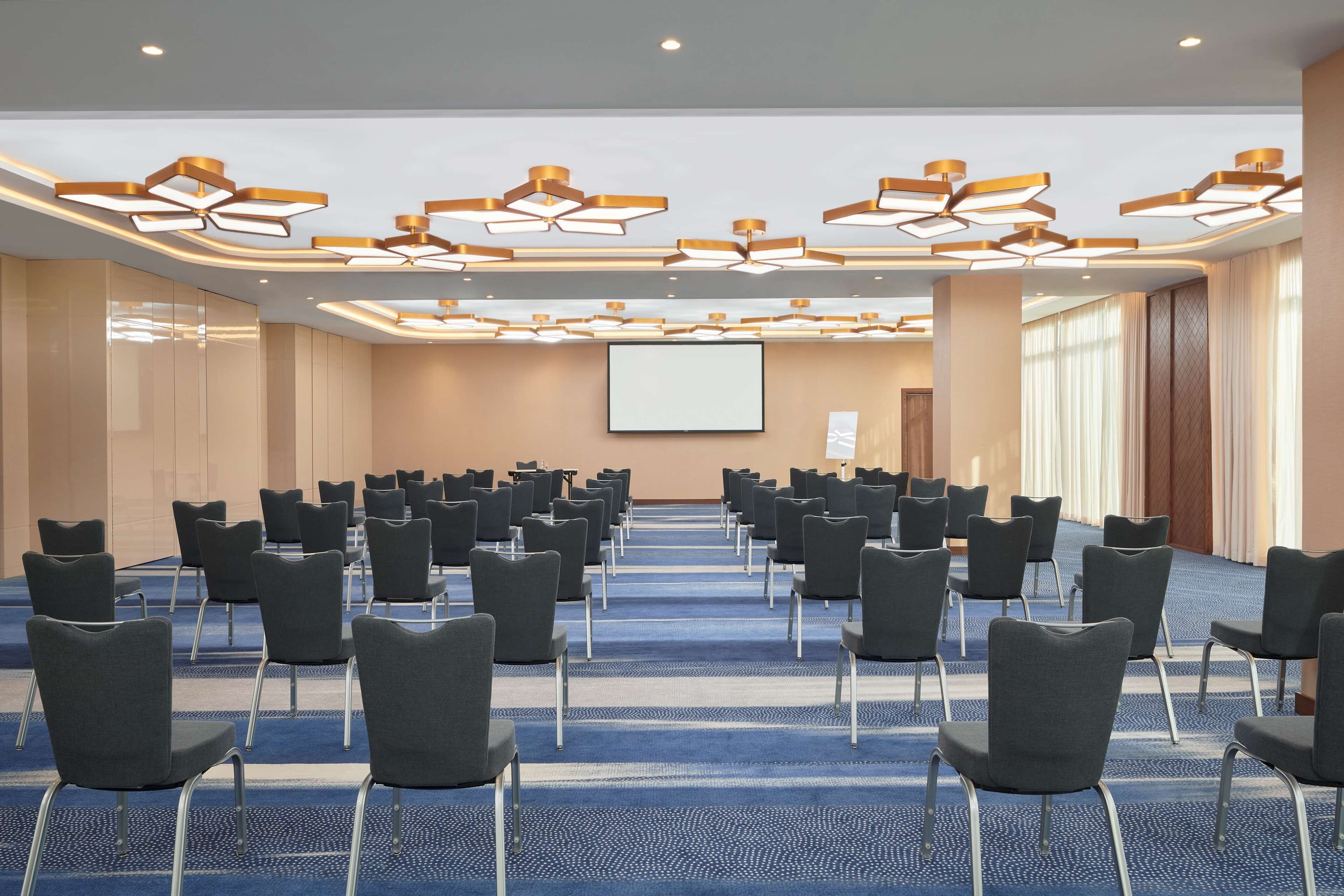 Radisson Blu Hotel Riyadh Convention And Exhibition Center 5*