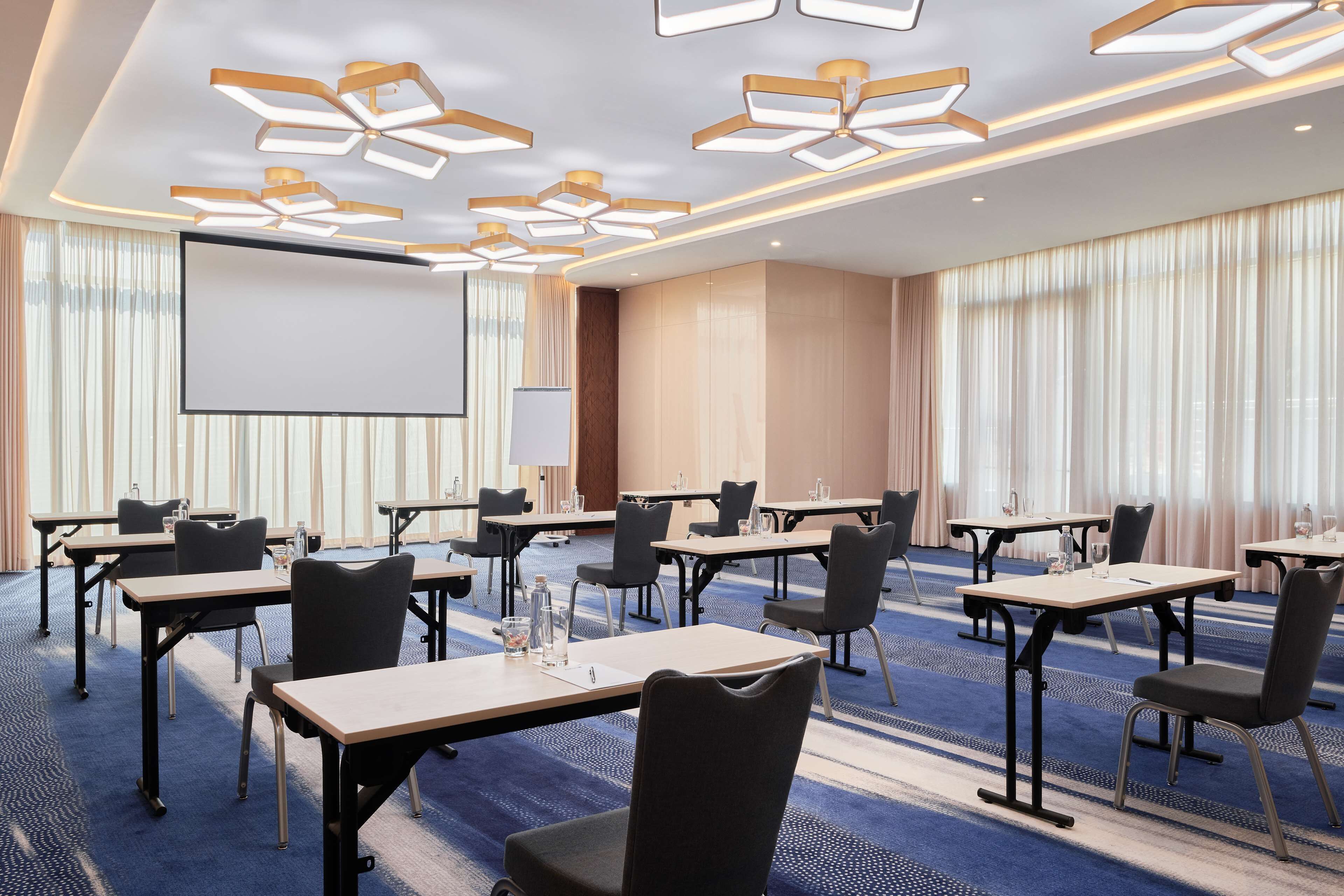 Radisson Blu Hotel Riyadh Convention And Exhibition Center 5*
