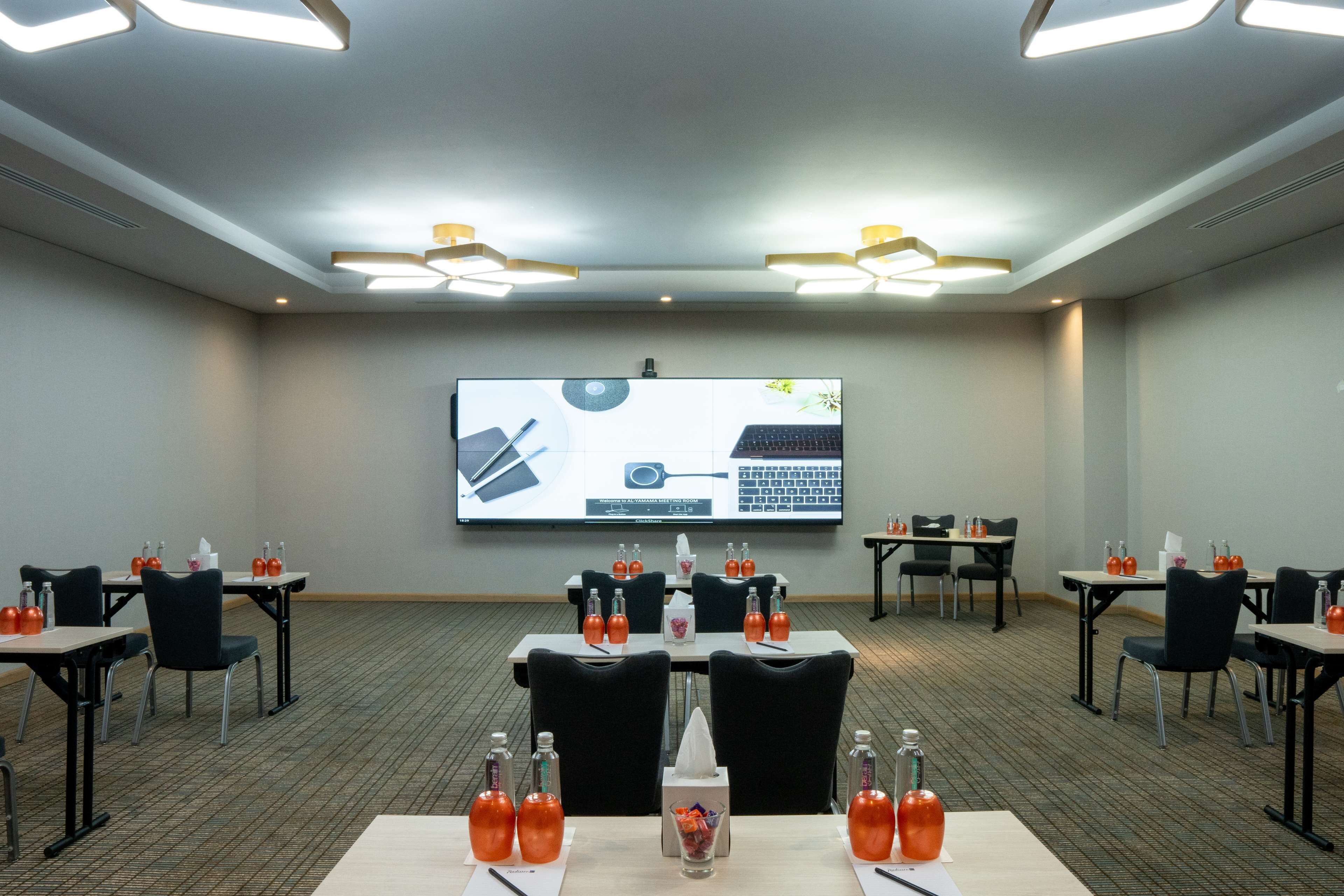 Radisson Blu Hotel Riyadh Convention And Exhibition Center 5*