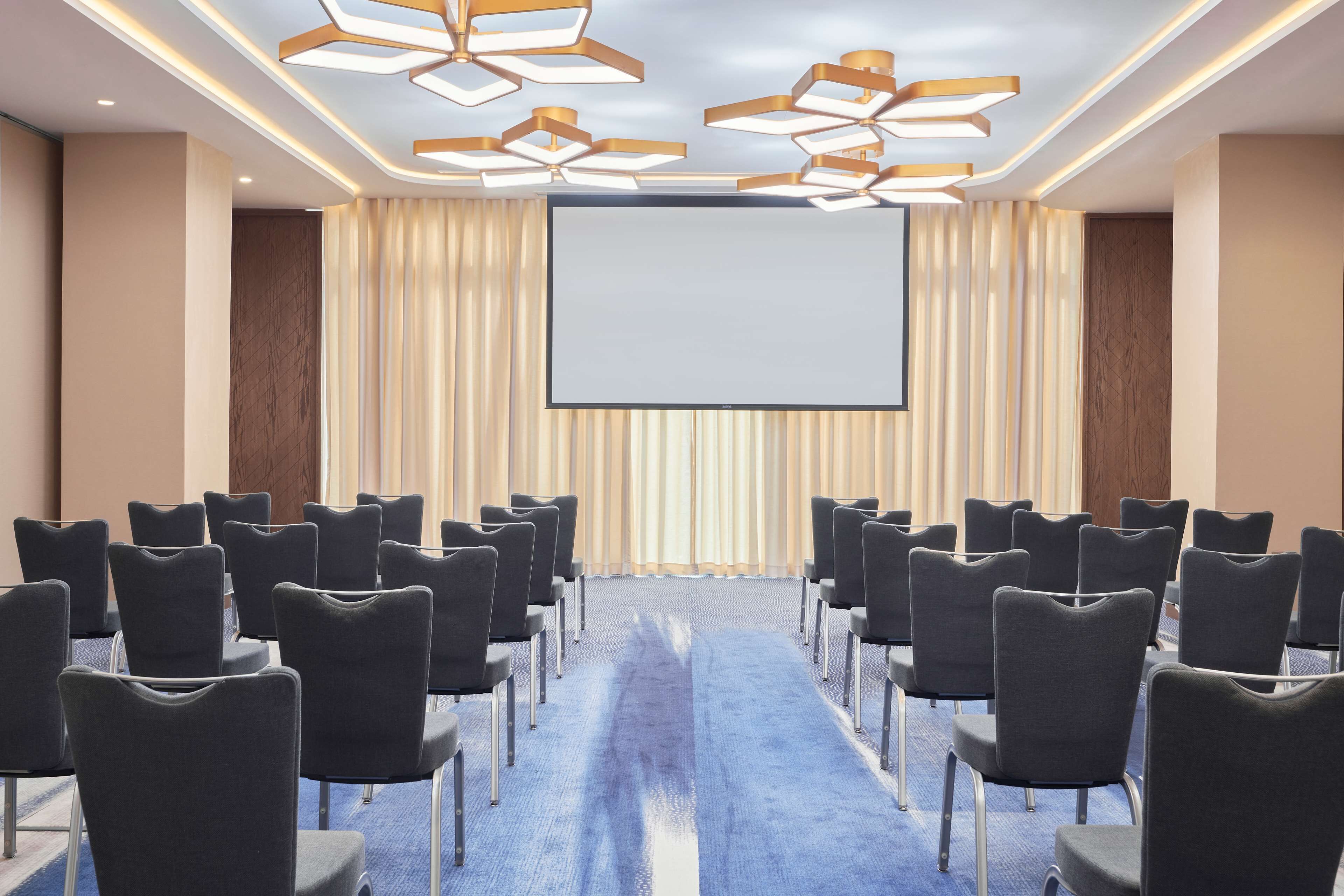 Radisson Blu Hotel Riyadh Convention And Exhibition Center 5*