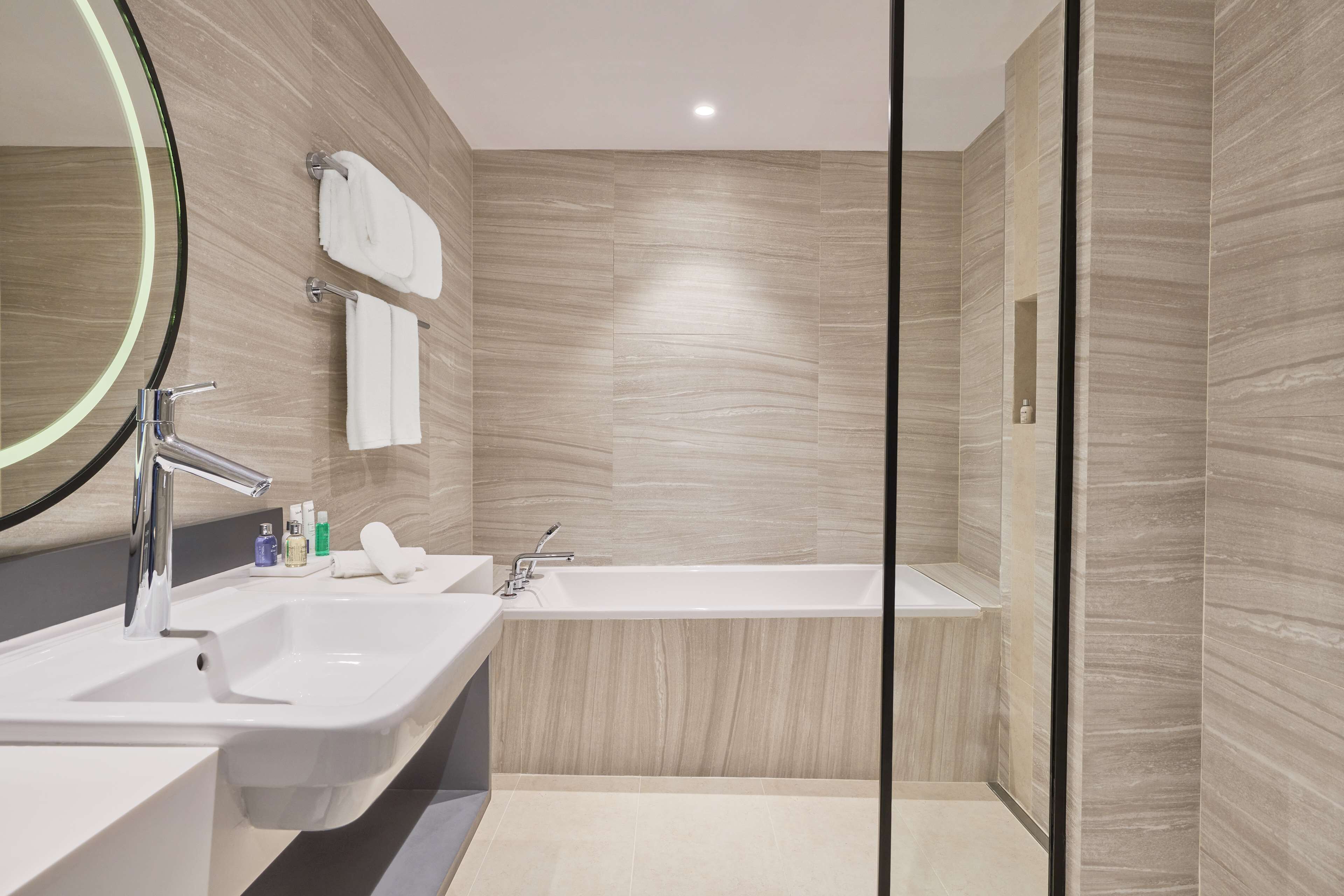 Radisson Blu Hotel Riyadh Convention And Exhibition Center 5*
