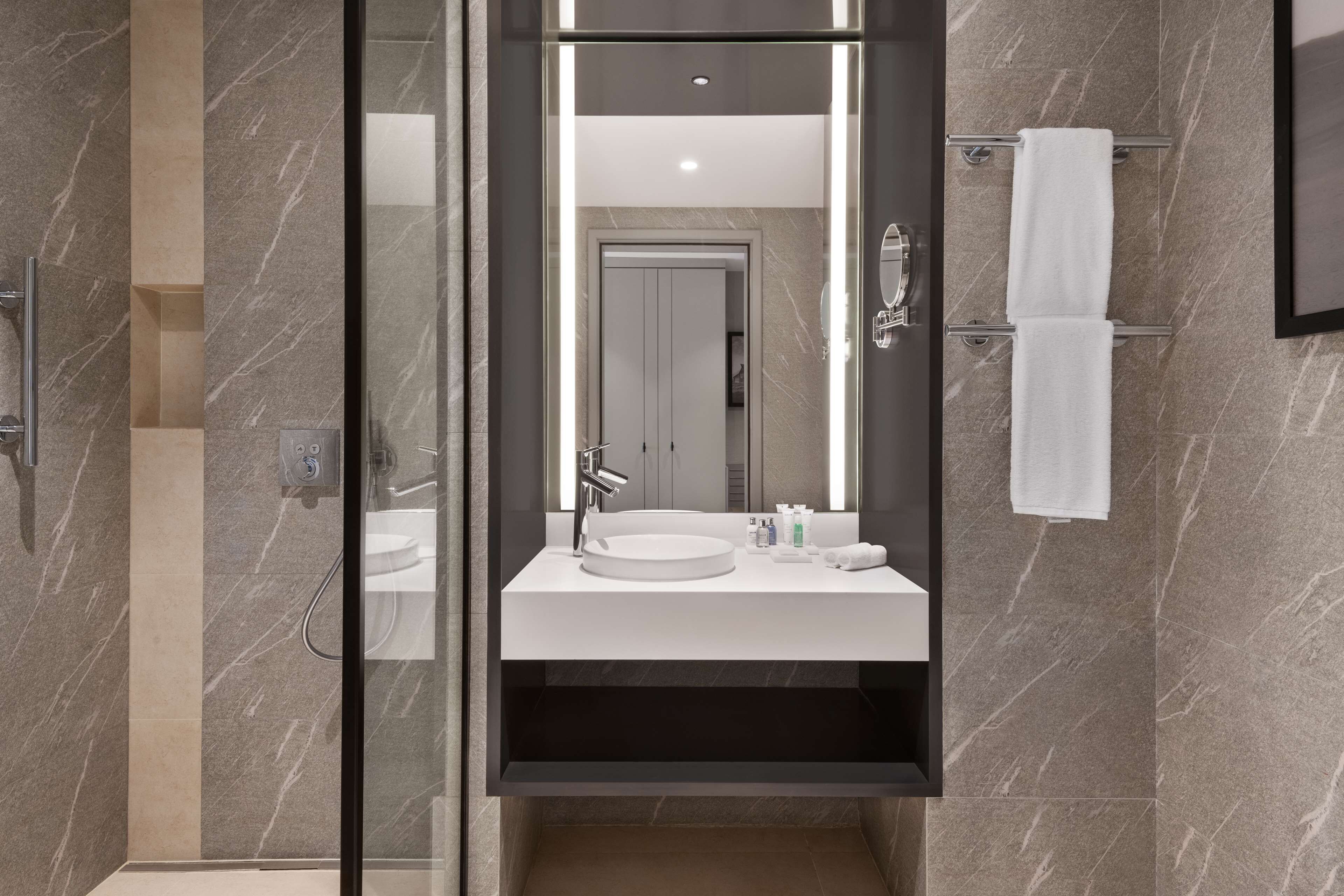 Radisson Blu Hotel Riyadh Convention And Exhibition Center 5*