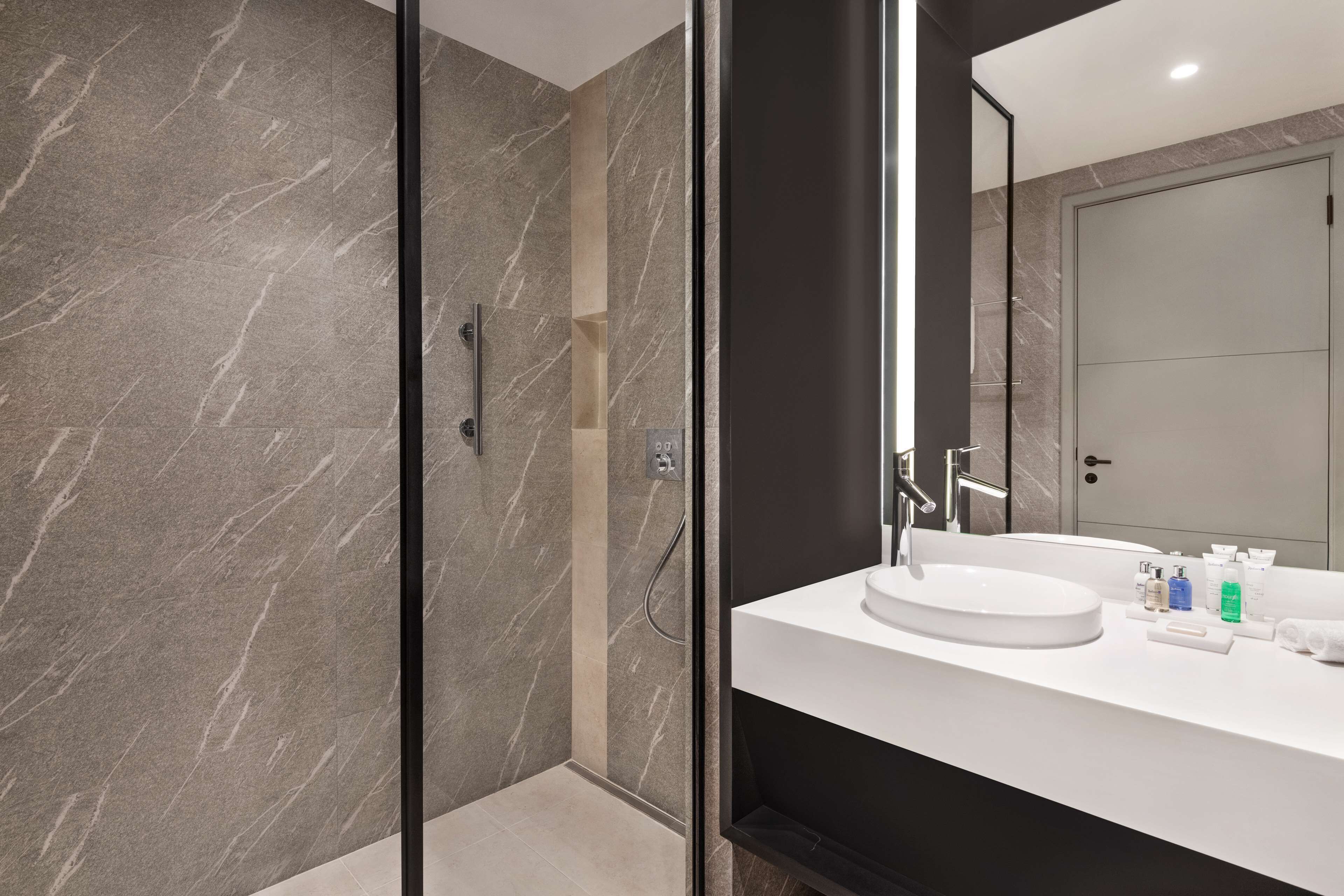 Radisson Blu Hotel Riyadh Convention And Exhibition Center 5*