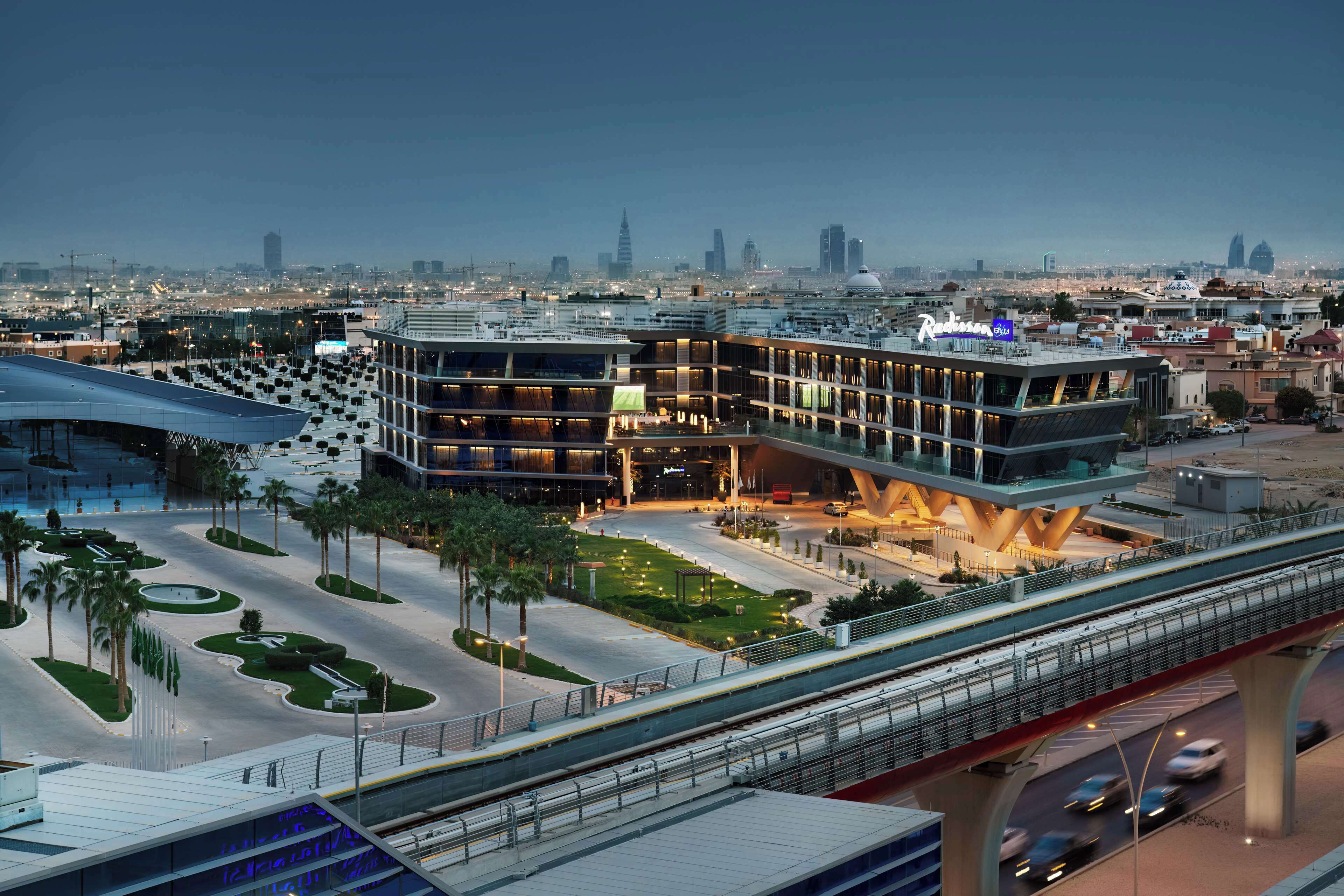 Radisson Blu Hotel Riyadh Convention And Exhibition Center 5*
