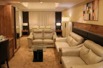 GOLDEN TULIP AL SHAKREEN 3*