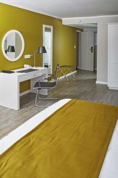 Simon's Town Quayside Hotel 3*