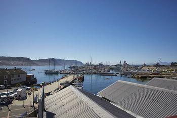 Simon's Town Quayside Hotel 3*