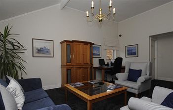 Simon's Town Quayside Hotel 3*