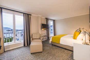 Simon's Town Quayside Hotel 3*