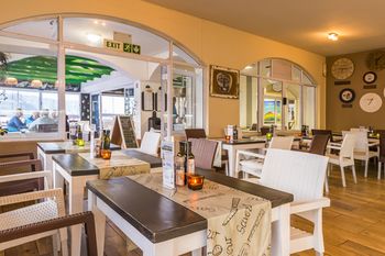 Simon's Town Quayside Hotel 3*