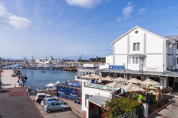 Simon's Town Quayside Hotel 3*