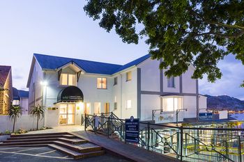 Simon's Town Quayside Hotel 3*