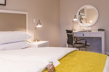 Simon's Town Quayside Hotel 3*