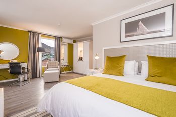 Simon's Town Quayside Hotel 3*