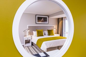 Simon's Town Quayside Hotel 3*