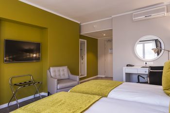 Simon's Town Quayside Hotel 3*