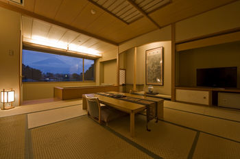 Mt. Fuji View Onsen Ooike Hotel 3*