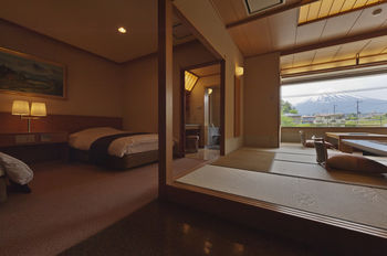 Mt. Fuji View Onsen Ooike Hotel 3*