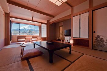 Mt. Fuji View Onsen Ooike Hotel 3*