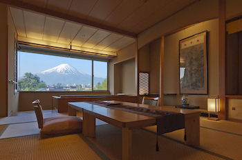 Mt. Fuji View Onsen Ooike Hotel 3*