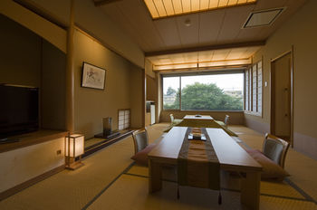 Mt. Fuji View Onsen Ooike Hotel 3*